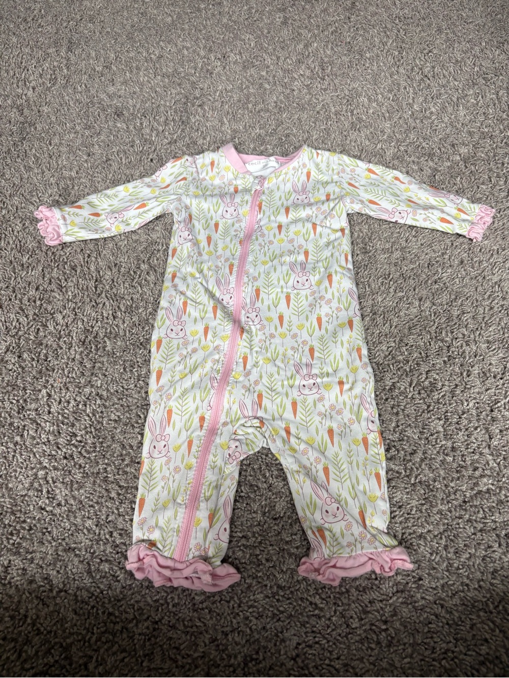 Cecil and Lou Bunny Zippy// 3m